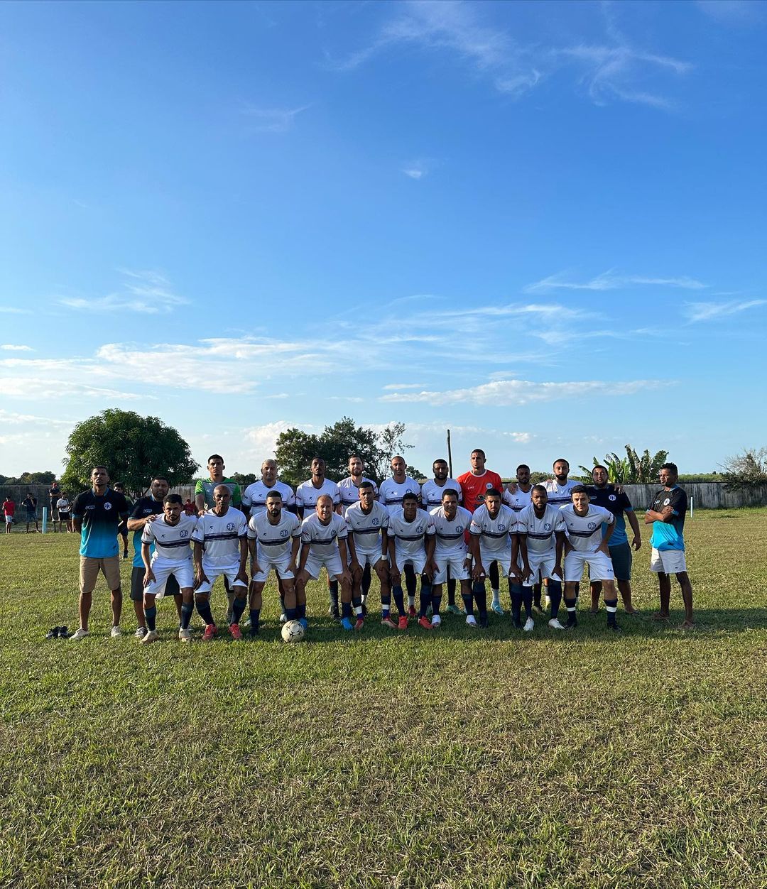 Equipe principal do Esporte clube Buena-Foto rede social do clube