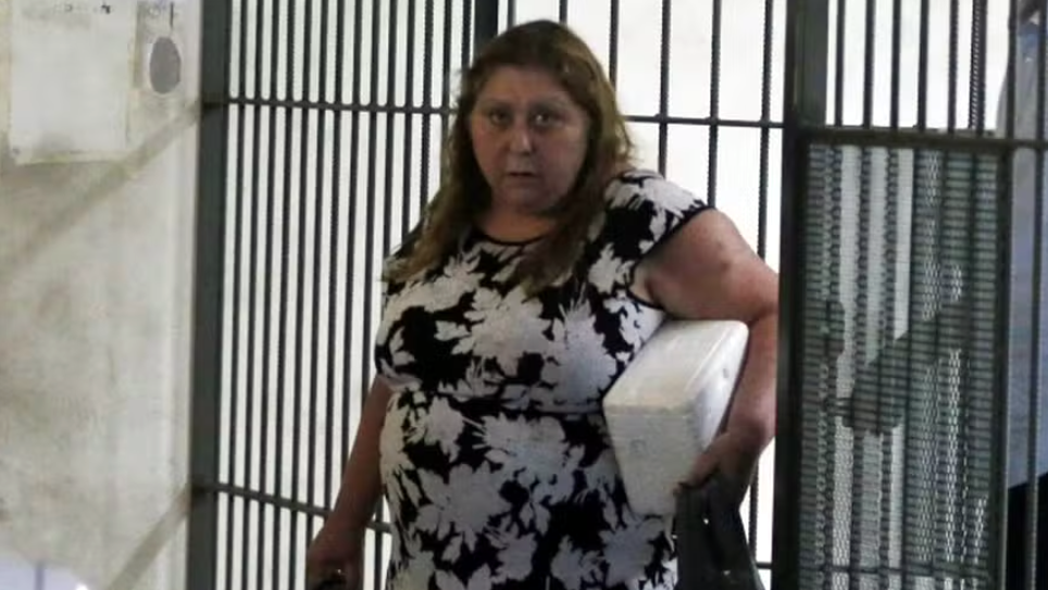 Ex-prefeita de Magé, Núbia Cozzolino é condenada a mais de 80 anos de prisão por falsificação de documentos